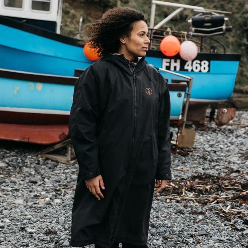 Fourth Element Tidal Robe płaszcz ciemny grafit unisex ()